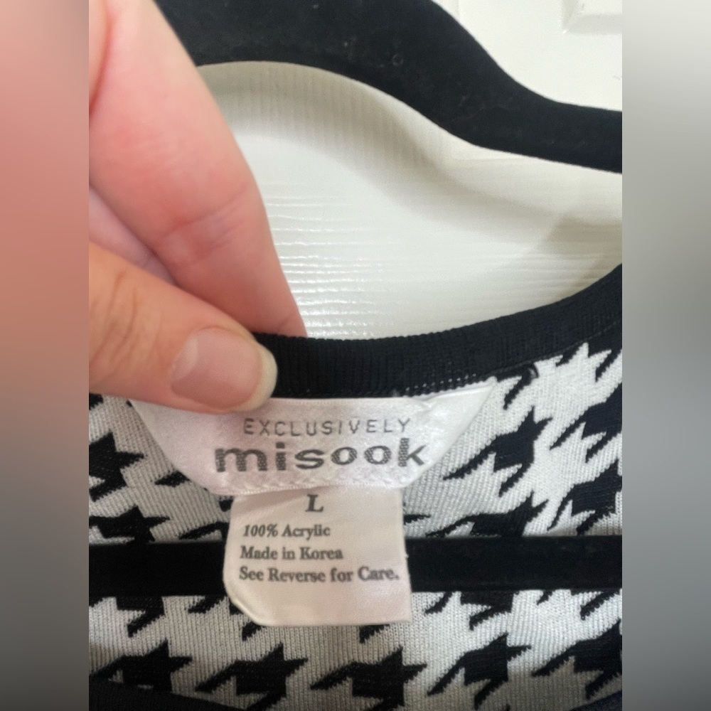Exclusively Misook Black & White Houndstooth Sleeveless Knit Shell Top Size L - Picture 4 of 7